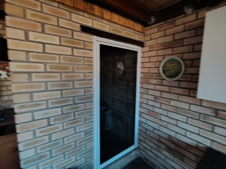 2 Bedroom Property for Sale in Walmer Downs Eastern Cape